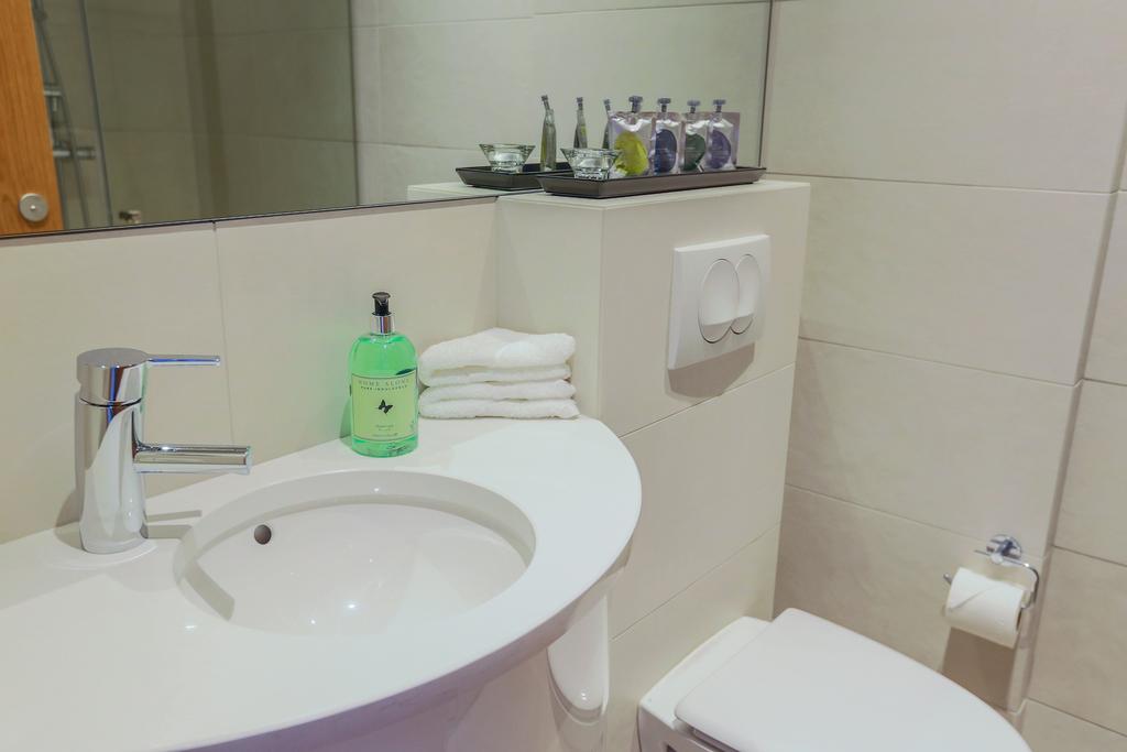 Double/twin room with sea view Showerroom